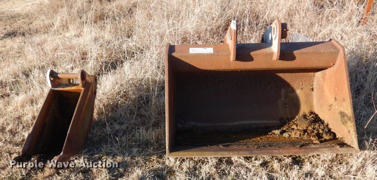 image for item DI1201 (2) excavator buckets