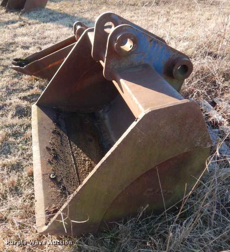 image for item DI1201 (2) excavator buckets