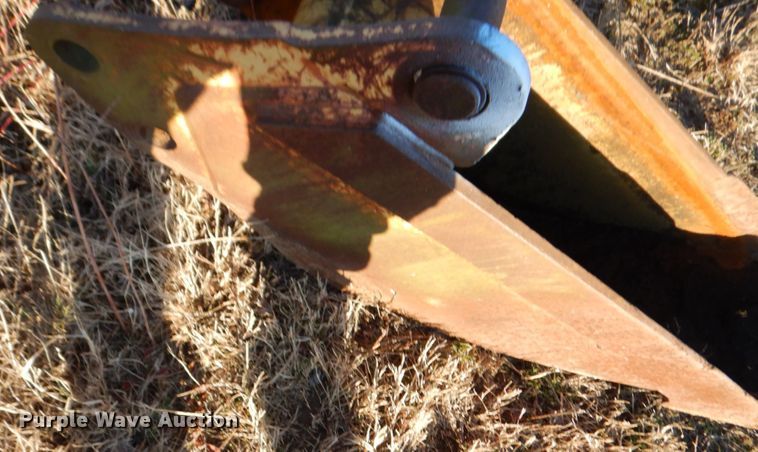 image for item DI1201 (2) excavator buckets