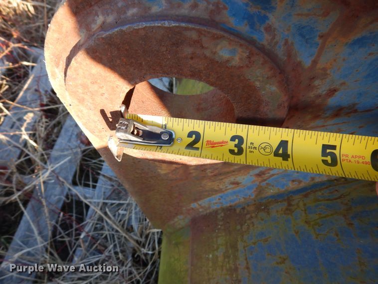 image for item DI1201 (2) excavator buckets