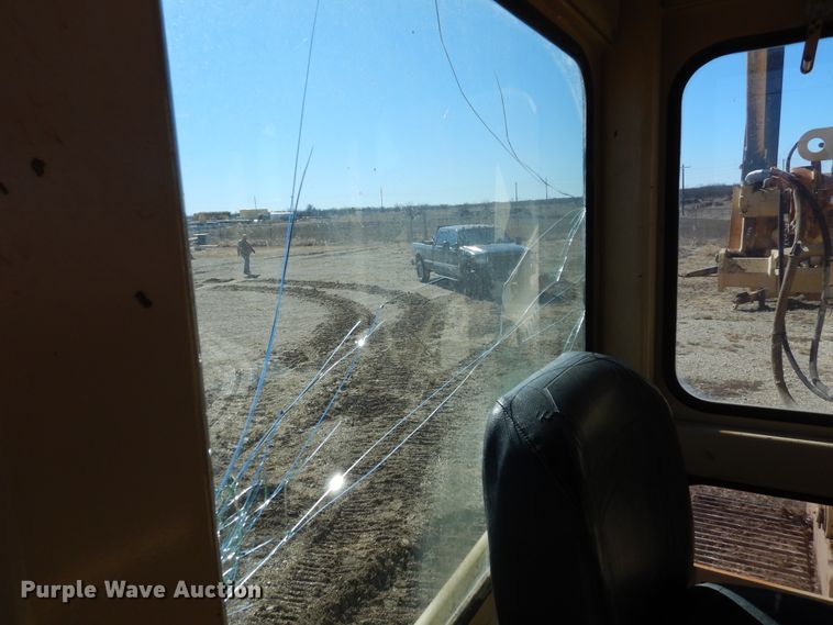 image for item DI8691 2001 Tesmec TRS 1100  rock saw