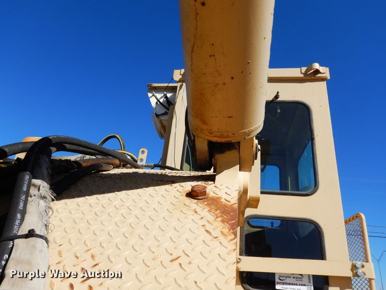 image for item DI8691 2001 Tesmec TRS 1100  rock saw