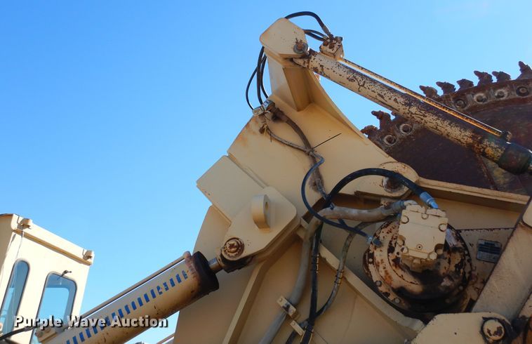 image for item DI8691 2001 Tesmec TRS 1100  rock saw