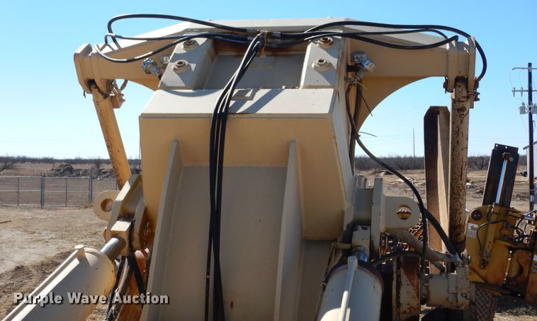 image for item DI8691 2001 Tesmec TRS 1100  rock saw