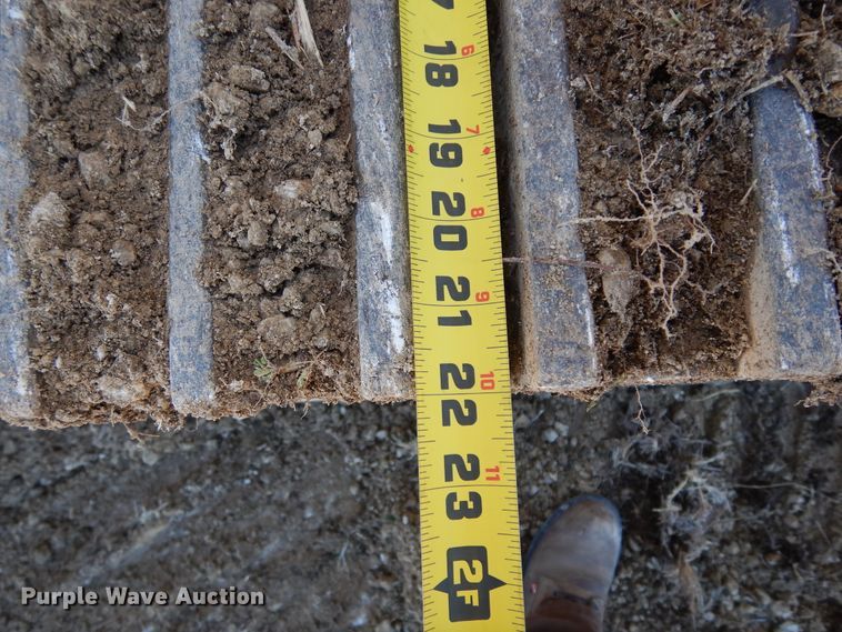 image for item DI8691 2001 Tesmec TRS 1100  rock saw