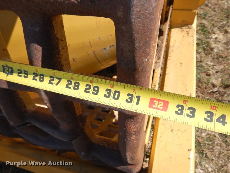 image for item DI8692 Hyster D-63  mesh roller