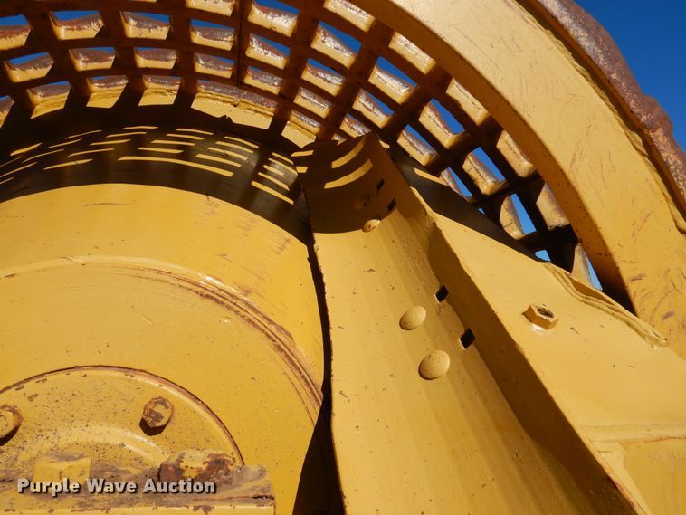 image for item DI8692 Hyster D-63  mesh roller