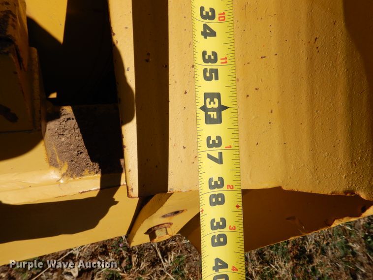 image for item DI8692 Hyster D-63  mesh roller