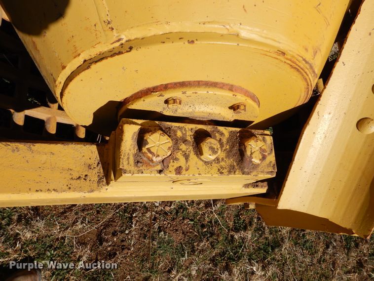 image for item DI8692 Hyster D-63  mesh roller