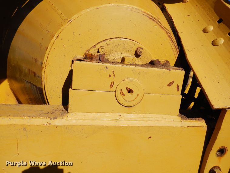 image for item DI8692 Hyster D-63  mesh roller