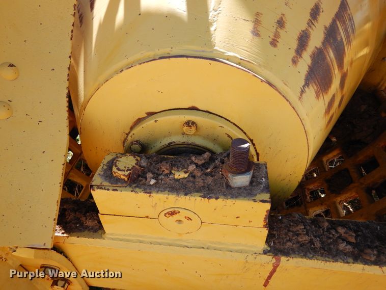 image for item DI8692 Hyster D-63  mesh roller