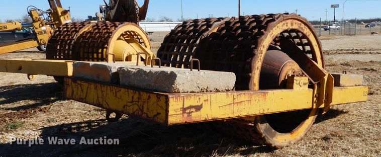 image for item DI8693 Hyster D-63  mesh roller