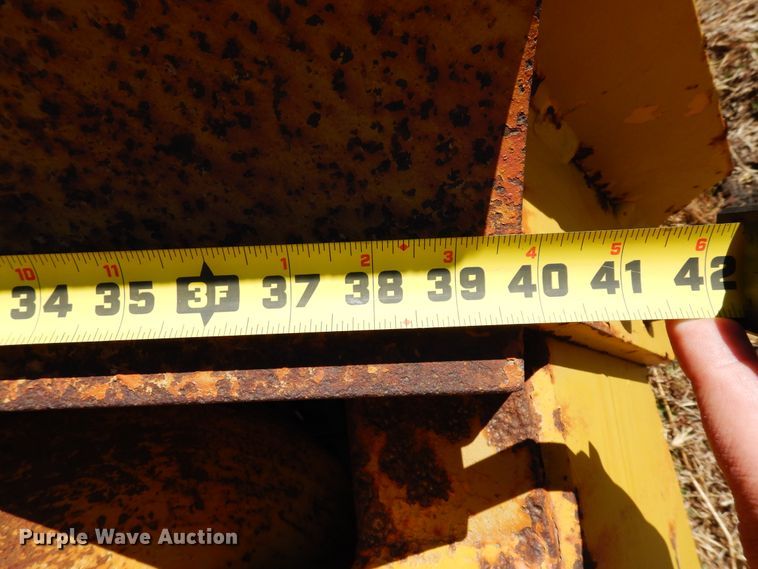 image for item DI8693 Hyster D-63  mesh roller