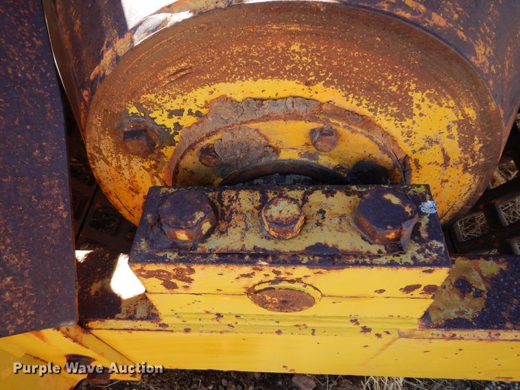 image for item DI8693 Hyster D-63  mesh roller