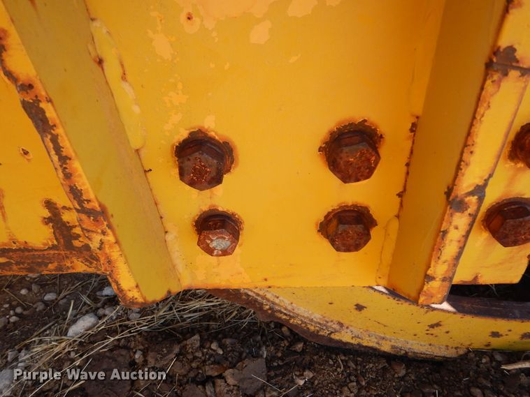 image for item DI8693 Hyster D-63  mesh roller