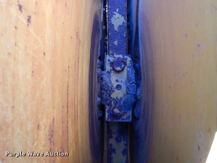 image for item DI8693 Hyster D-63  mesh roller