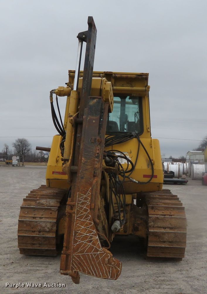 image for item DN7899 2002 John Deere 750C Series II LGP  cable plow