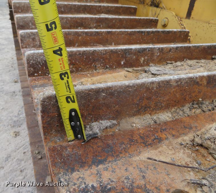 image for item DN7899 2002 John Deere 750C Series II LGP  cable plow