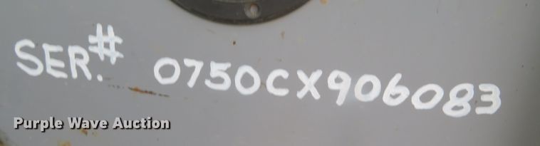 image for item DN7899 2002 John Deere 750C Series II LGP  cable plow