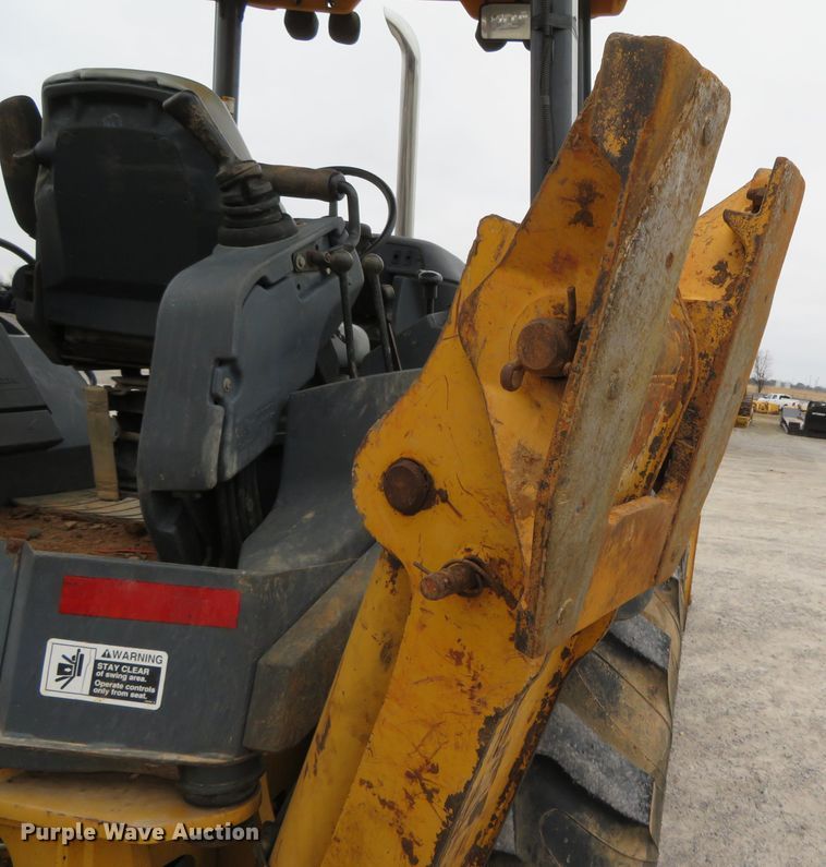 image for item DN7902 2006 John Deere 310SG  backhoe