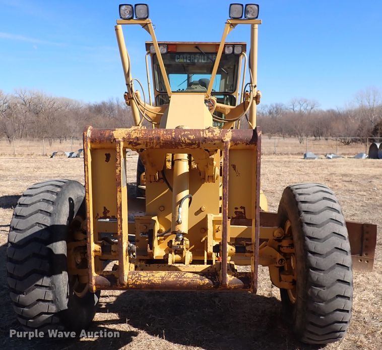 image for item DC4109 2001 Caterpillar 140H  motor grader