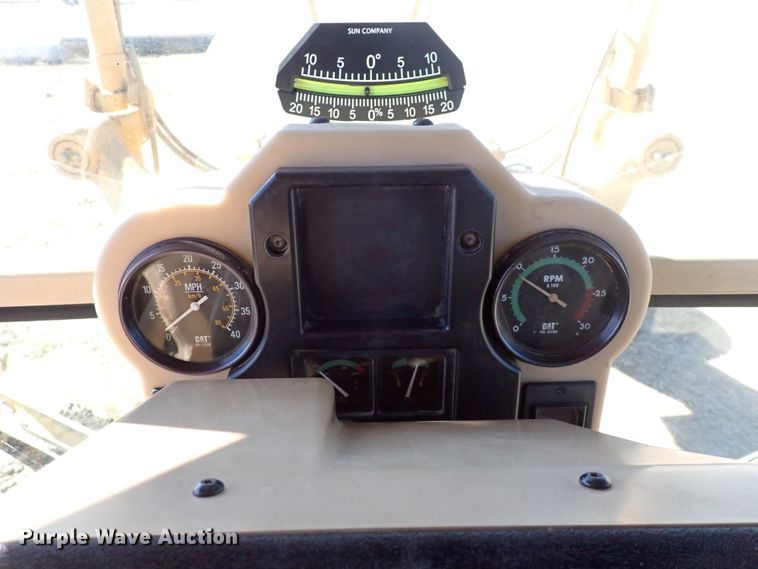 image for item DC4109 2001 Caterpillar 140H  motor grader