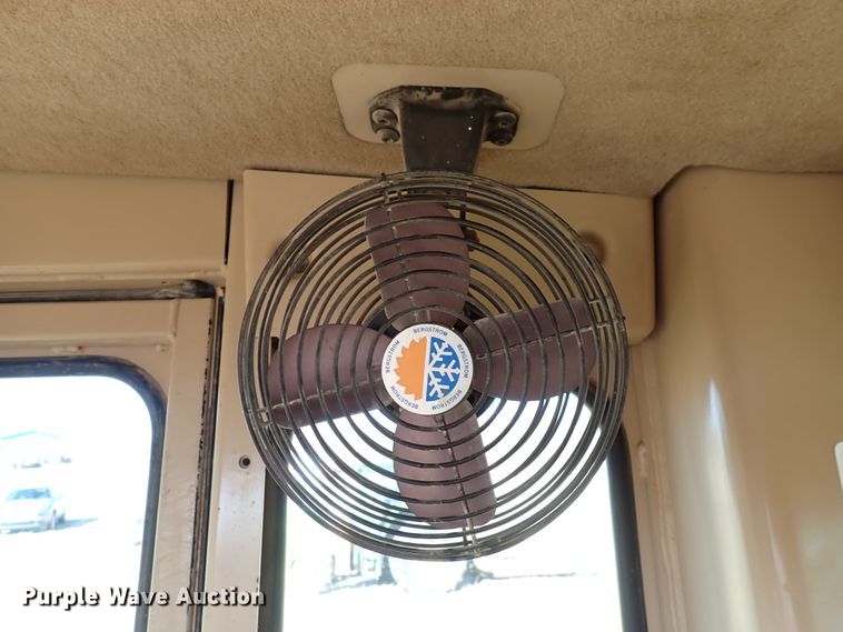 image for item DC4109 2001 Caterpillar 140H  motor grader