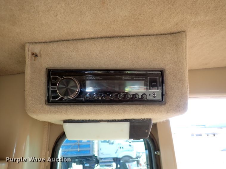 image for item DC4109 2001 Caterpillar 140H  motor grader