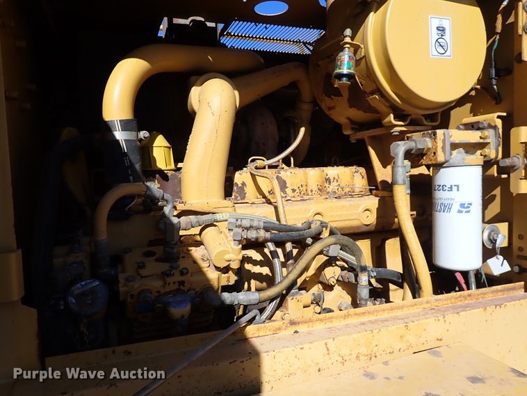 image for item DC4109 2001 Caterpillar 140H  motor grader