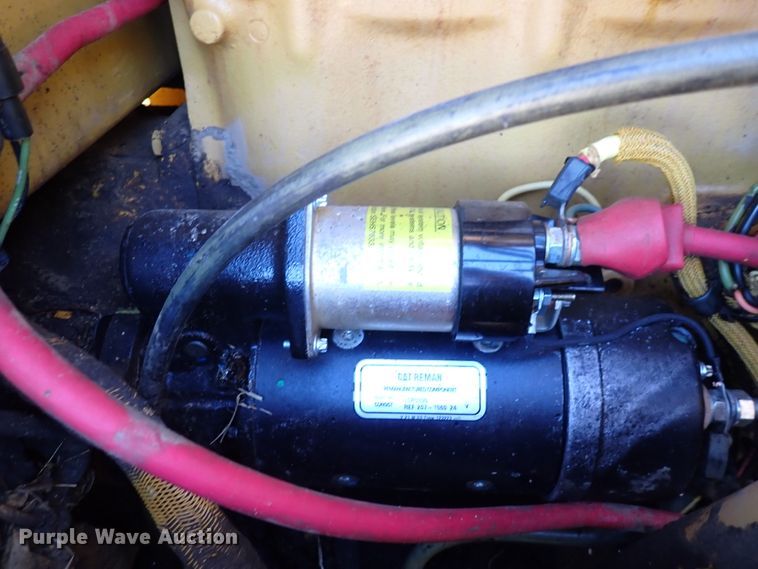 image for item DC4109 2001 Caterpillar 140H  motor grader