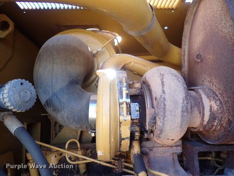 image for item DC4109 2001 Caterpillar 140H  motor grader