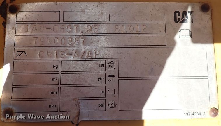 image for item DC4109 2001 Caterpillar 140H  motor grader