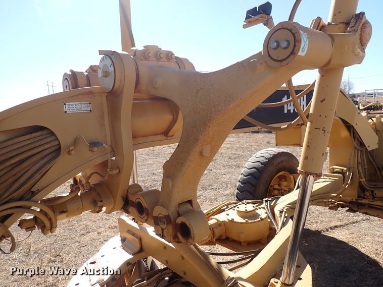 image for item DC4109 2001 Caterpillar 140H  motor grader