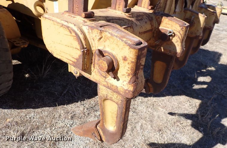 image for item DC4109 2001 Caterpillar 140H  motor grader