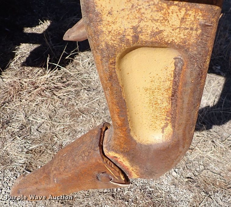 image for item DC4109 2001 Caterpillar 140H  motor grader