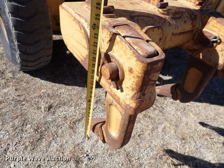 image for item DC4109 2001 Caterpillar 140H  motor grader