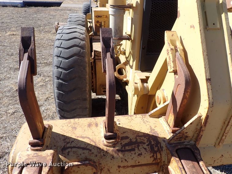 image for item DC4109 2001 Caterpillar 140H  motor grader