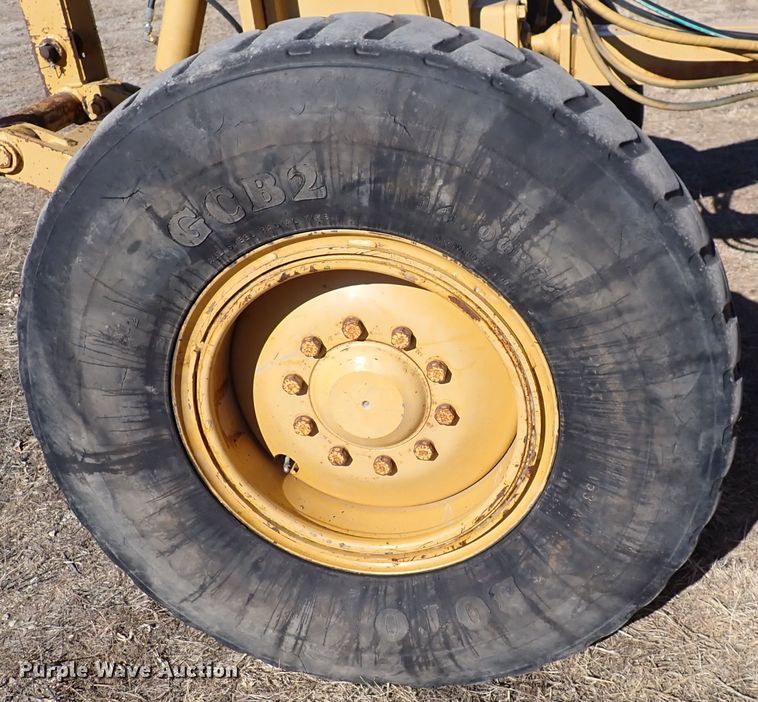 image for item DC4109 2001 Caterpillar 140H  motor grader