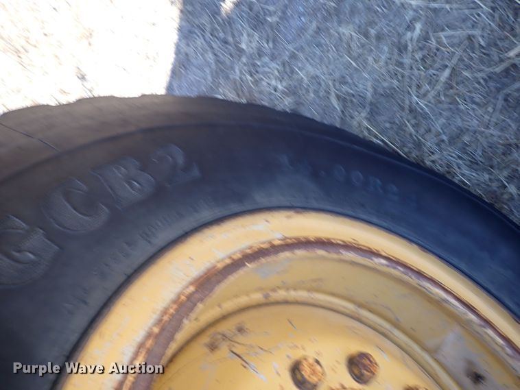 image for item DC4109 2001 Caterpillar 140H  motor grader