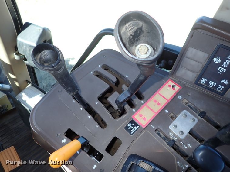 image for item DC4111 2001 John Deere 6410  MFWD tractor