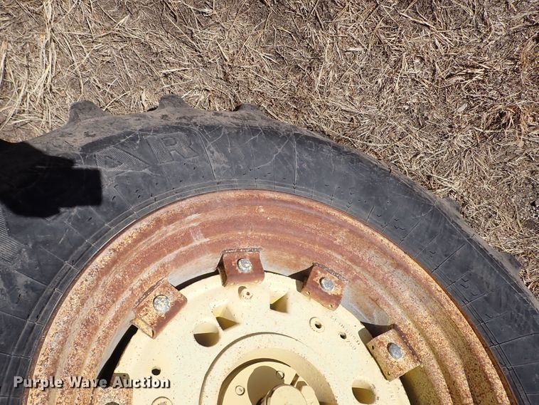 image for item DC4111 2001 John Deere 6410  MFWD tractor