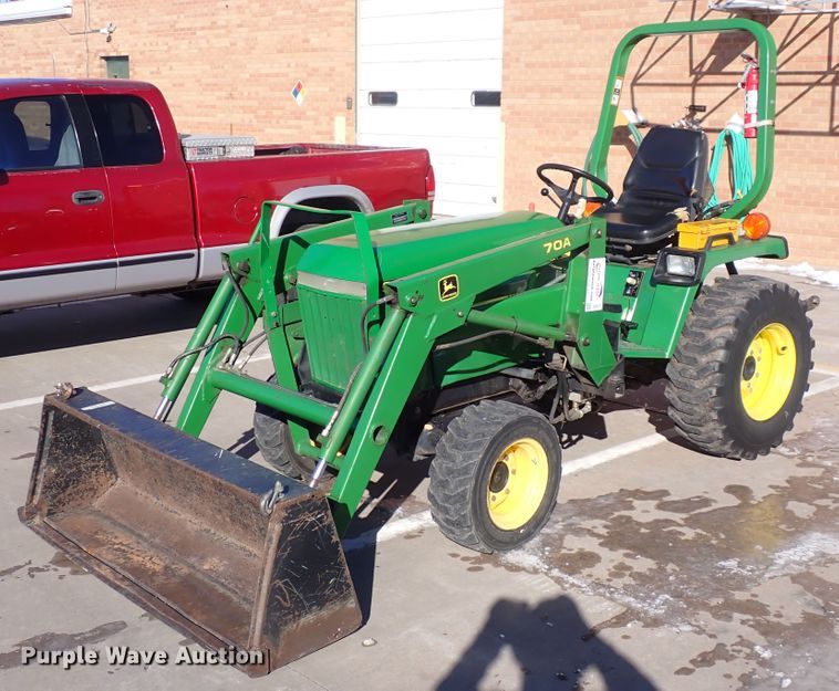 image for item DC4127 1997 John Deere 955  MFWD tractor