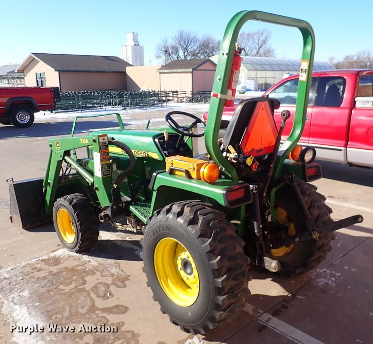 image for item DC4127 1997 John Deere 955  MFWD tractor