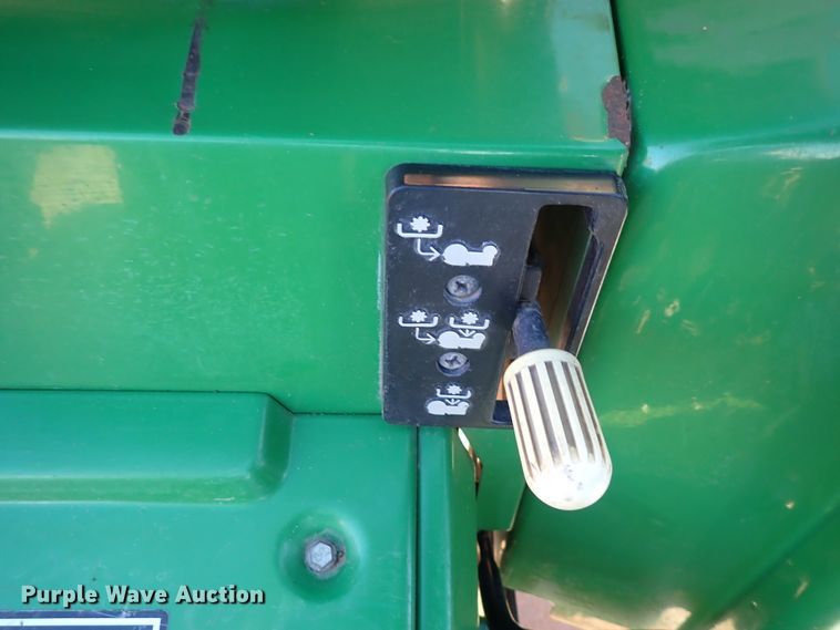 image for item DC4127 1997 John Deere 955  MFWD tractor
