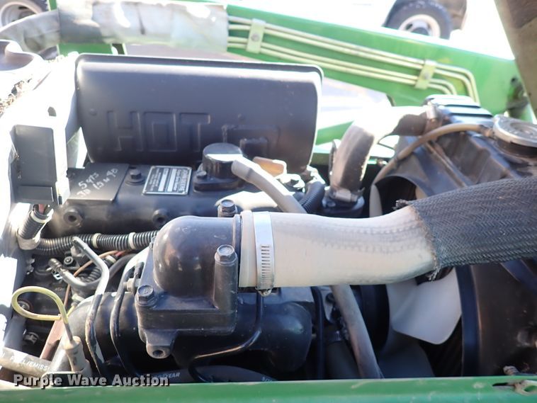 image for item DC4127 1997 John Deere 955  MFWD tractor