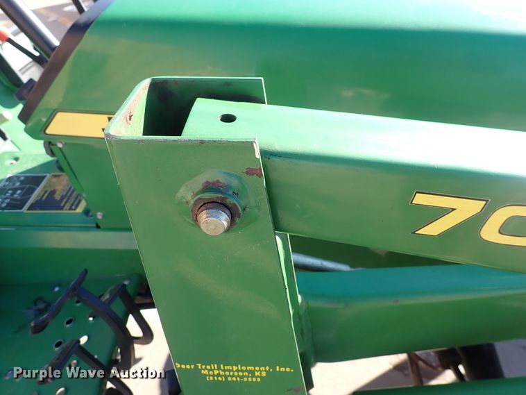 image for item DC4127 1997 John Deere 955  MFWD tractor