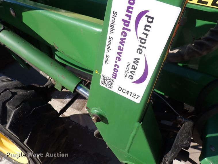image for item DC4127 1997 John Deere 955  MFWD tractor