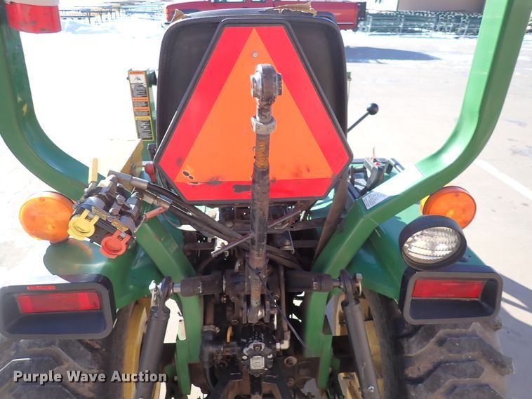 image for item DC4127 1997 John Deere 955  MFWD tractor