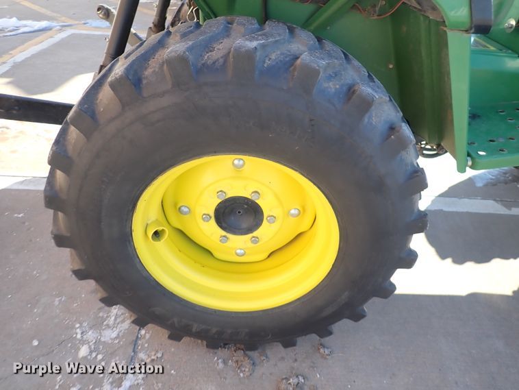 image for item DC4127 1997 John Deere 955  MFWD tractor