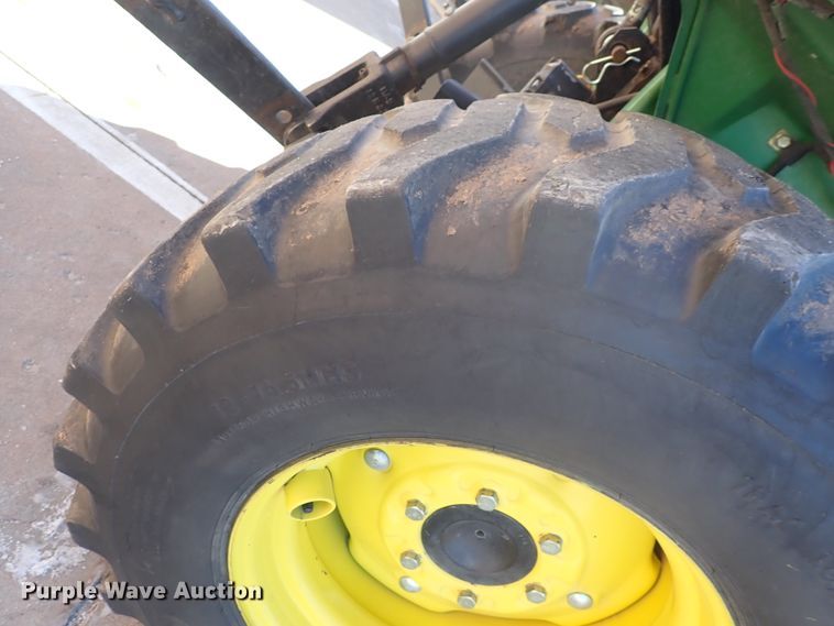 image for item DC4127 1997 John Deere 955  MFWD tractor